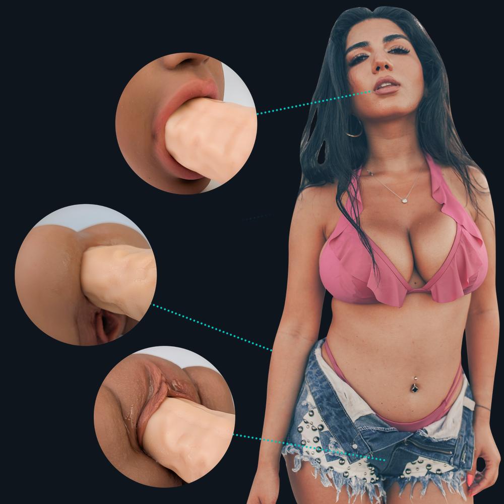 Frau im rosa Bikini mit drei Nahaufnahmen der Mund-, Vaginal- und Anus-Öffnung von Suzan im Einsatz